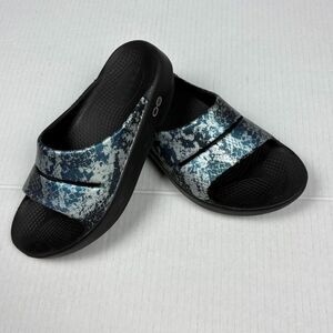OOFOS Recovery Slides Luxe Sandals Women’s 5 Blue‎ Iridescent Snake Comfortable